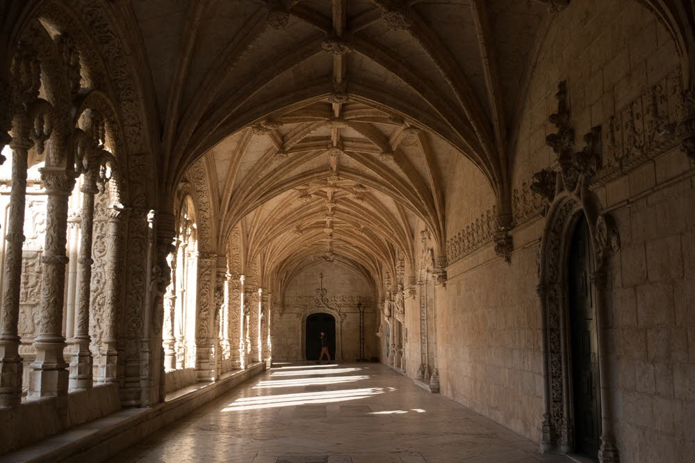 Mosteiro-dos-Jeronimos-18-5125_17_23