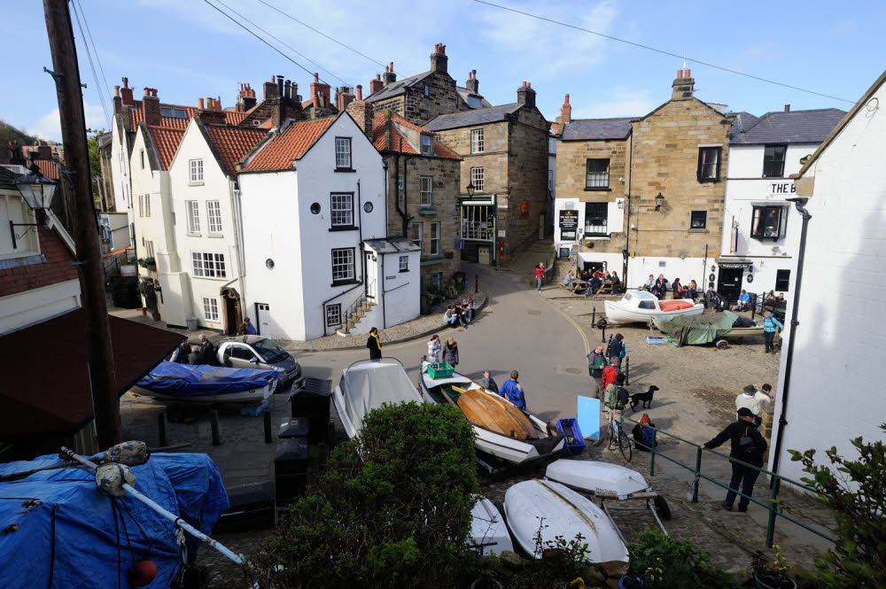 Robin-Hood-Bay-12-2383_4